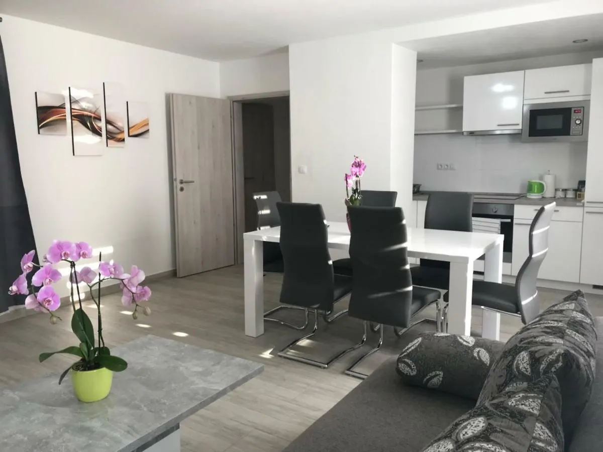 Panorama Apartments Karlsbad 0*,